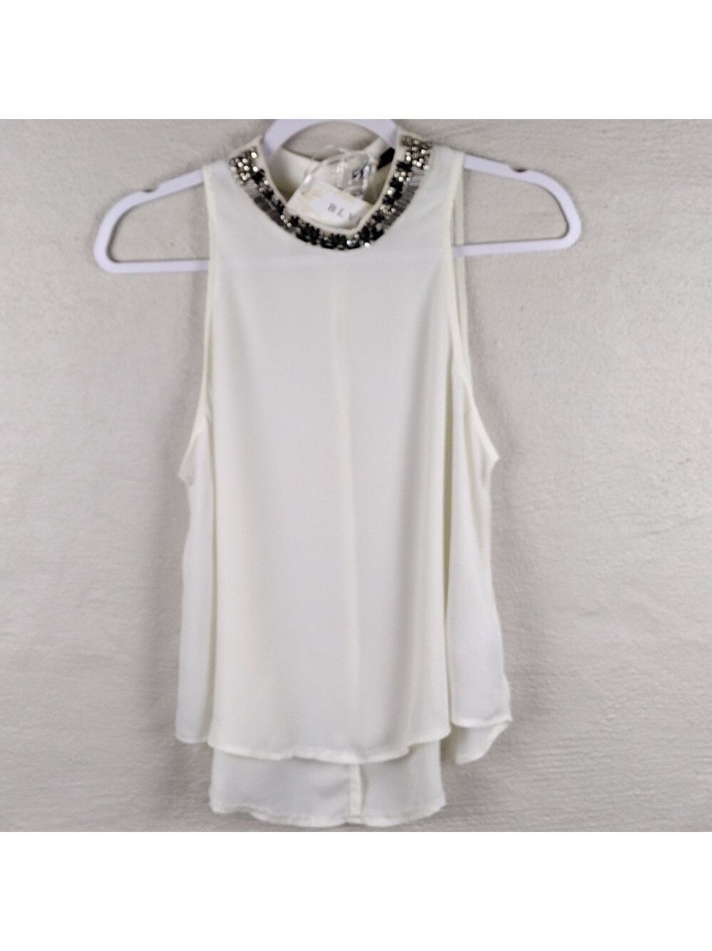 BLVD White Two Button Keyhole Jewel Embellished Collar Sleeveless High Low Top - Picture 13 of 13